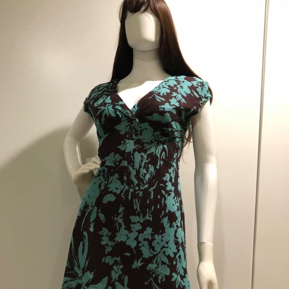 100% silk Jones, New York dress - Picture 2 of 5